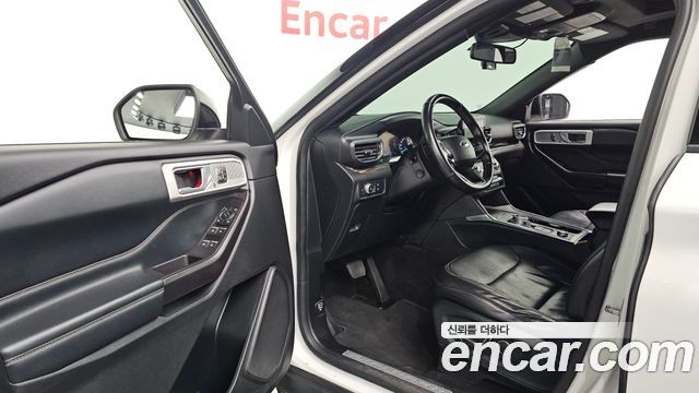 Ford Explorer 2020 — photo 13