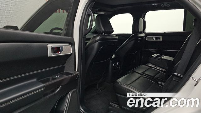 Ford Explorer 2020 — photo 18