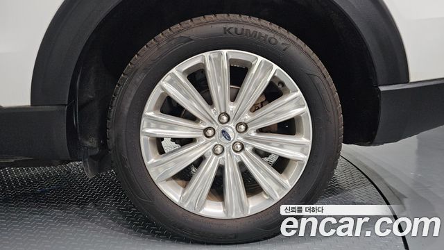 Ford Explorer 2020 — photo 7