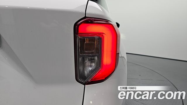 Ford Explorer 2020 — photo 9