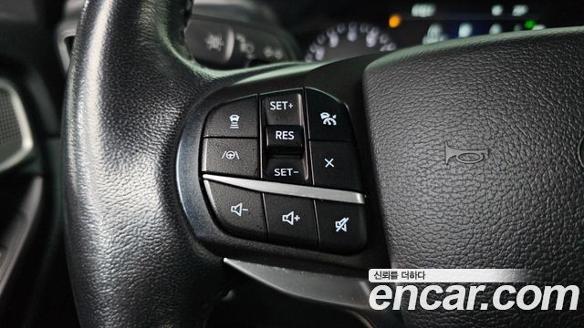 Ford Explorer 2020 — photo 31