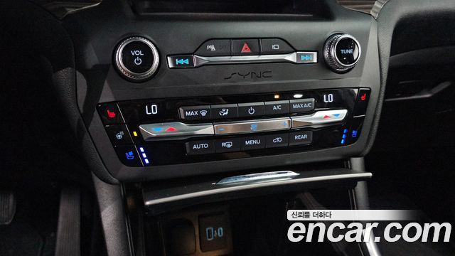 Ford Explorer 2020 — photo 33