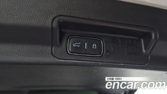 Ford Explorer 2020 — photo 35
