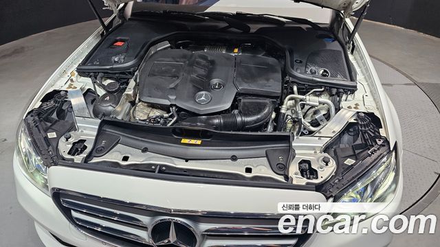 Mercedes-Benz E-Class 2019 — photo 6
