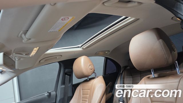 Mercedes-Benz E-Class 2019 — photo 28
