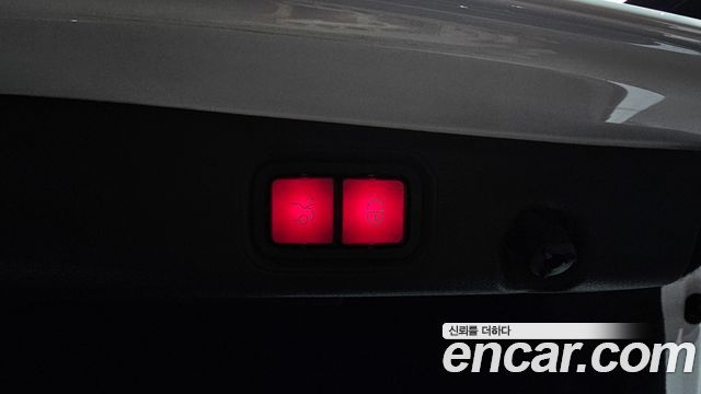 Mercedes-Benz E-Class 2019 — photo 29