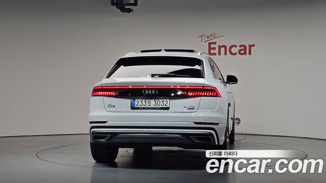 Audi Q8 2021 — photo 4