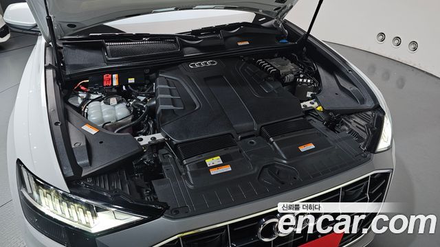 Audi Q8 2021 — photo 6