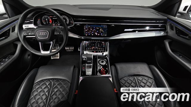 Audi Q8 2021 — photo 10