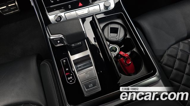 Audi Q8 2021 — photo 12