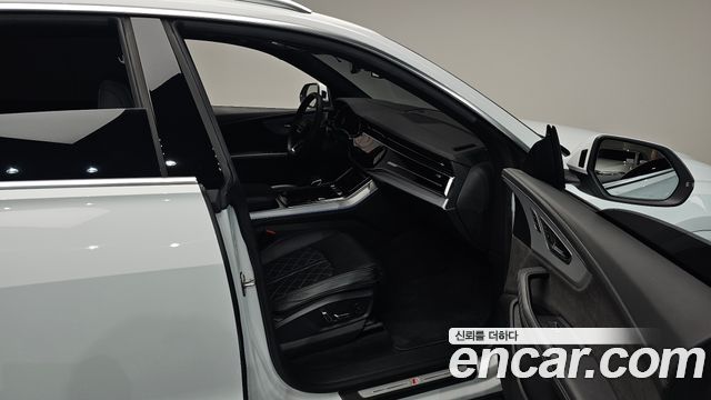 Audi Q8 2021 — photo 17
