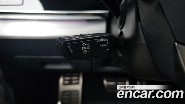 Audi Q8 2021 — photo 24