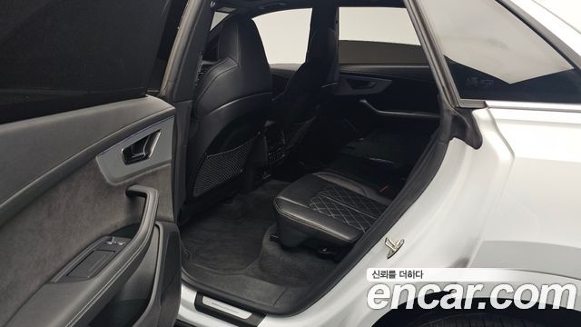 Audi Q8 2021 — photo 16