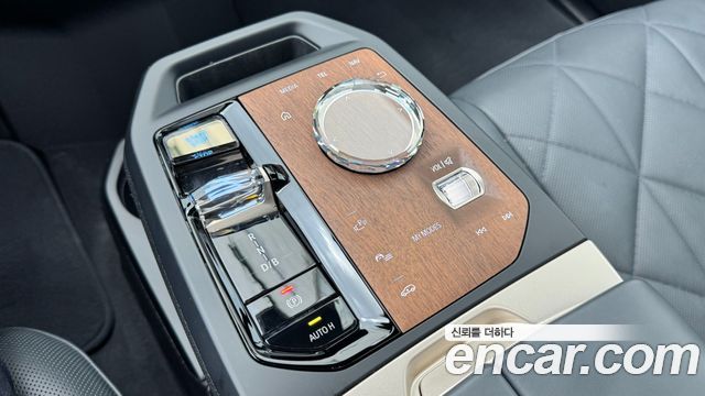 BMW iX 2024 — photo 9