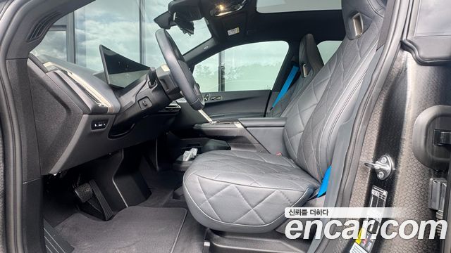 BMW iX 2024 — photo 10