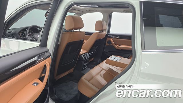BMW X3 2016 — photo 11