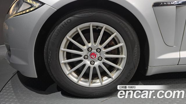 Jaguar XF 2014 — photo 5
