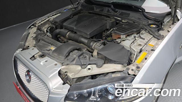 Jaguar XF 2014 — photo 6