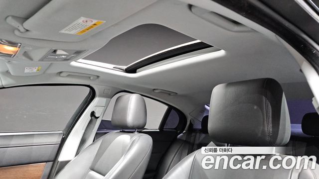 Jaguar XF 2014 — photo 19