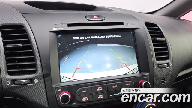 Kia K3 2017 — photo 17