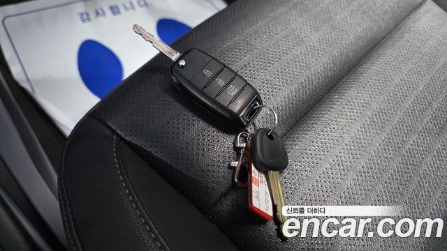 Kia K3 2017 — photo 19