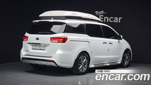 Kia Canival 2018 — photo 2