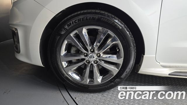 Kia Canival 2018 — photo 5