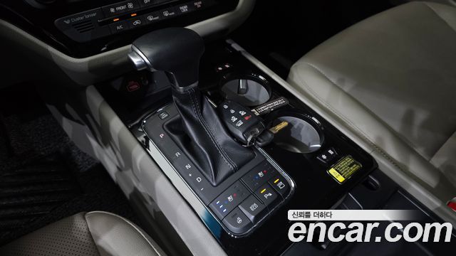 Kia Canival 2018 — photo 12