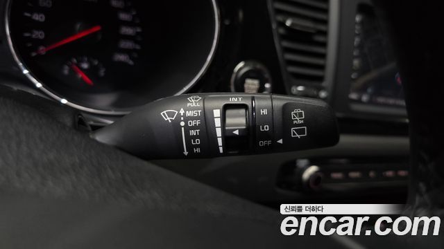 Kia Canival 2018 — photo 22