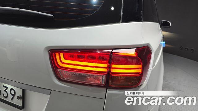 Kia Canival 2018 — photo 9