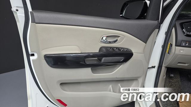 Kia Canival 2018 — photo 14