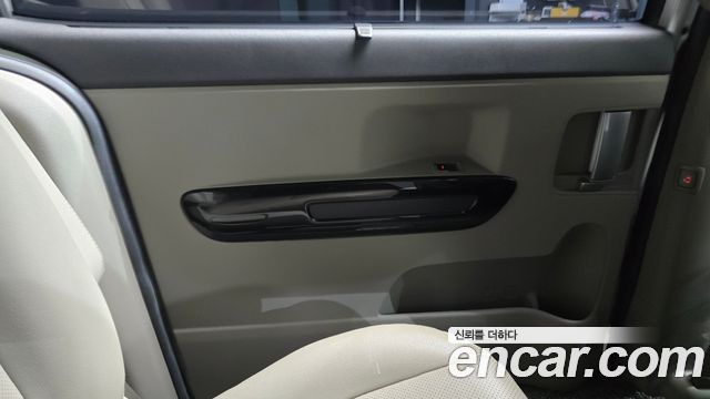 Kia Canival 2018 — photo 15