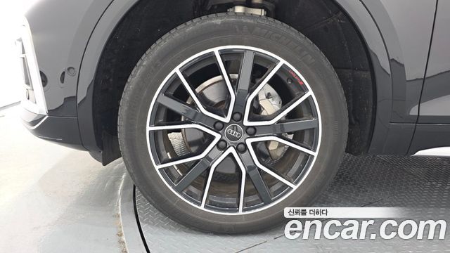 Audi Q5 2024 — photo 5