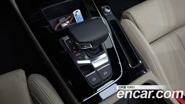 Audi Q5 2024 — photo 9