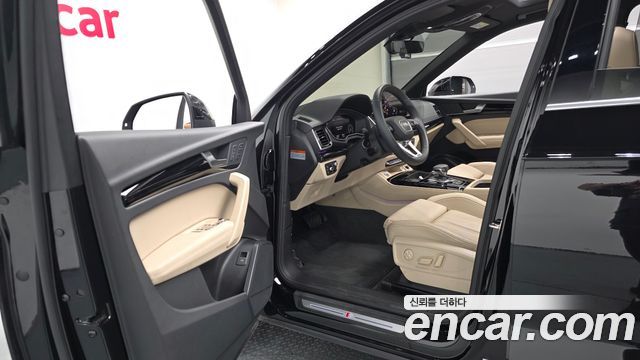 Audi Q5 2024 — photo 10