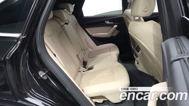Audi Q5 2024 — photo 12
