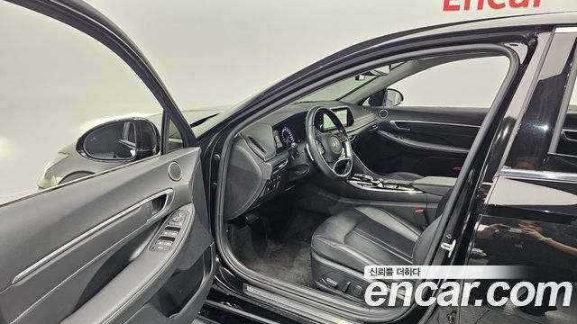 Hyundai Sonata 2022 — photo 10