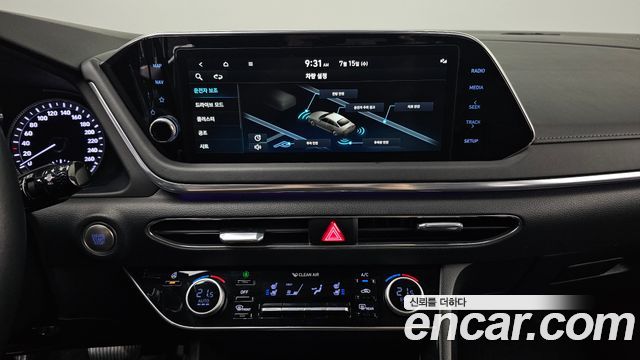 Hyundai Sonata 2022 — photo 12