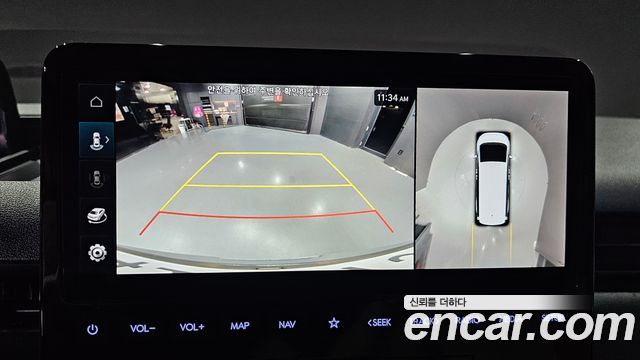 Hyundai Staria 2025 — photo 13