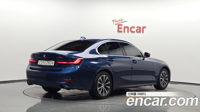 BMW 3-Series 2021 — photo 2