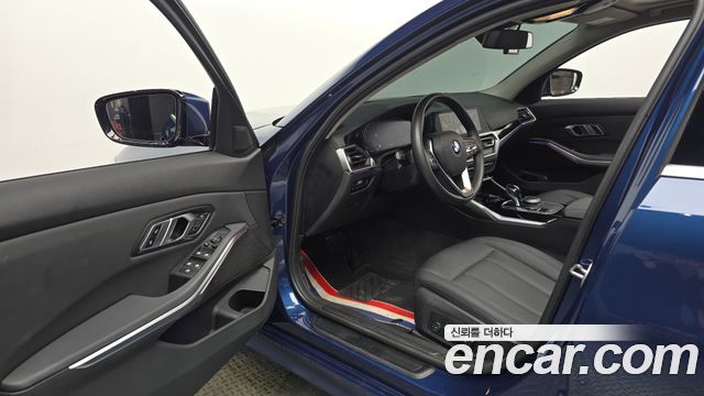 BMW 3-Series 2021 — photo 13