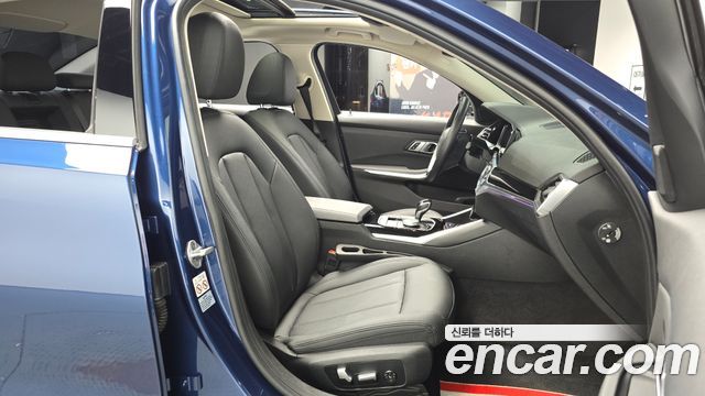BMW 3-Series 2021 — photo 17