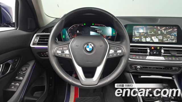 BMW 3-Series 2021 — photo 19