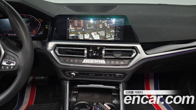 BMW 3-Series 2021 — photo 20
