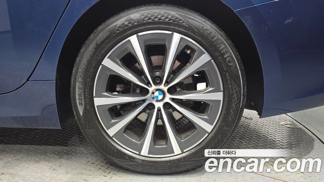 BMW 3-Series 2021 — photo 7