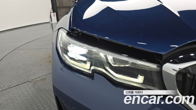 BMW 3-Series 2021 — photo 8