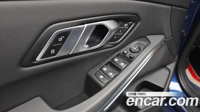 BMW 3-Series 2021 — photo 27