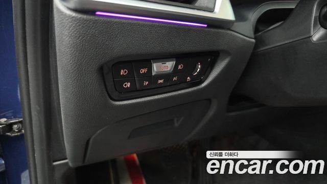 BMW 3-Series 2021 — photo 28