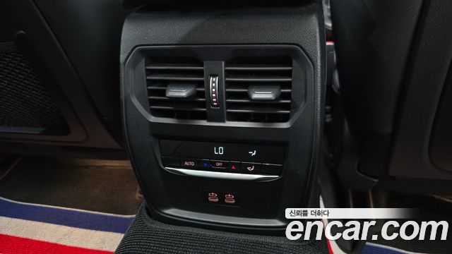 BMW 3-Series 2021 — photo 30
