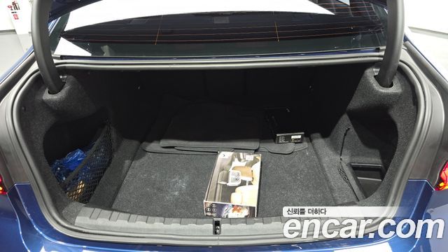BMW 3-Series 2021 — photo 31